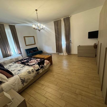 La Casa Di Sarah Aspetta Voi Daire Napoli Dış mekan fotoğraf