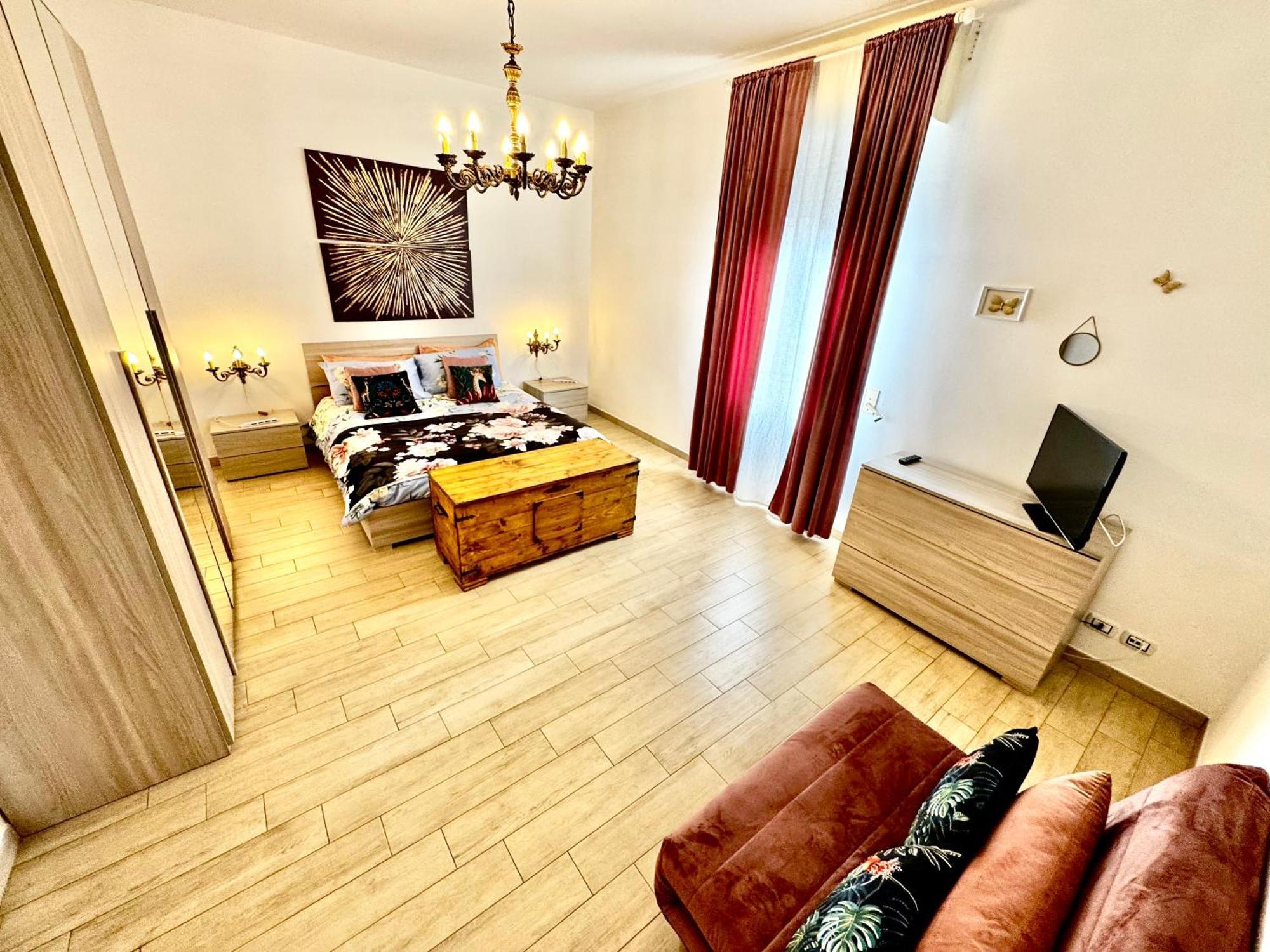 La Casa Di Sarah Aspetta Voi Daire Napoli Dış mekan fotoğraf