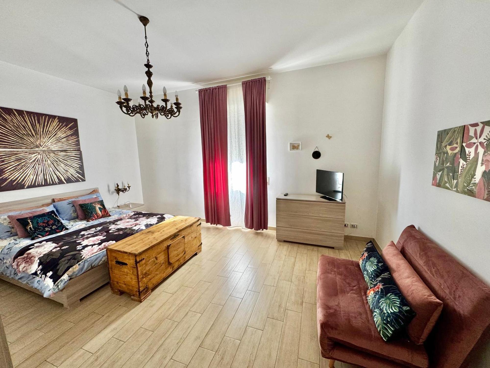 La Casa Di Sarah Aspetta Voi Daire Napoli Dış mekan fotoğraf