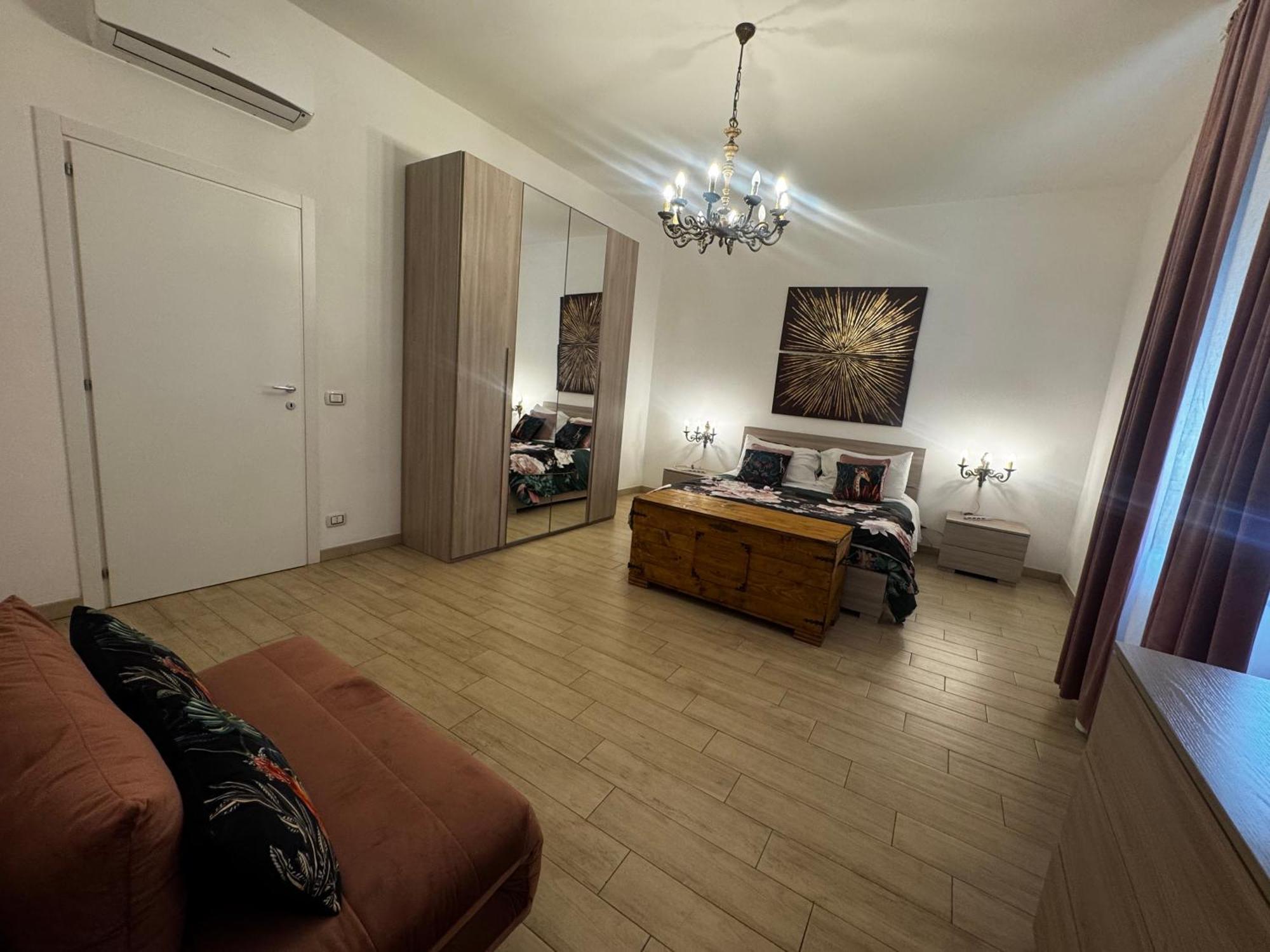 La Casa Di Sarah Aspetta Voi Daire Napoli Dış mekan fotoğraf